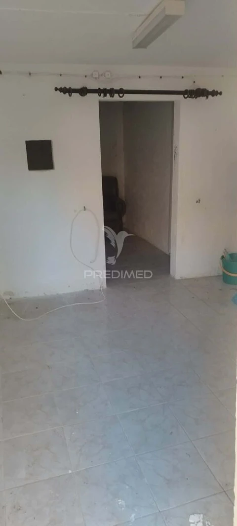 Moradia T2 para Venda em Santiago Maior