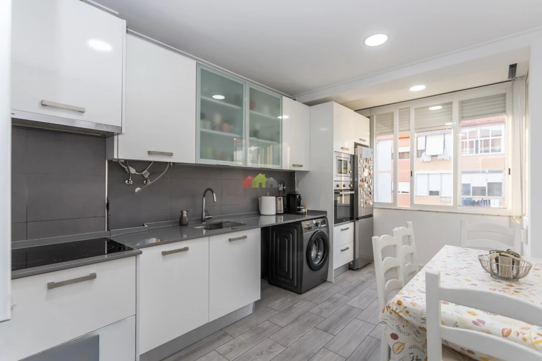 Apartamento T2 para Venda em Barreiro e Lavradio Foto 1