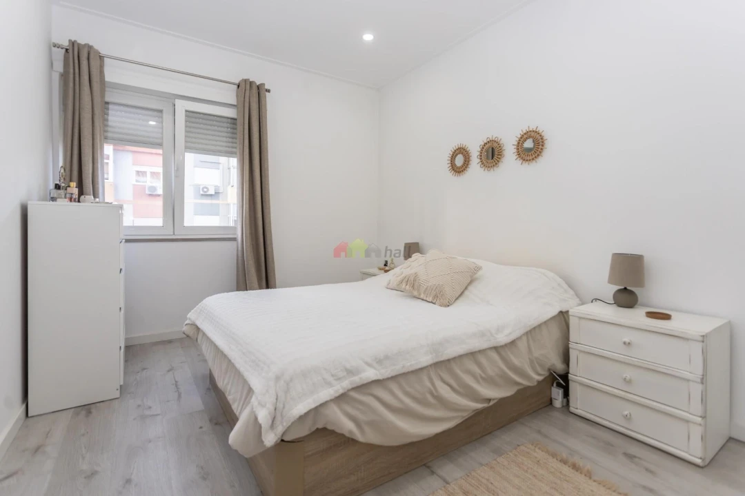 Apartamento T2 para Venda em Barreiro e Lavradio Foto 9