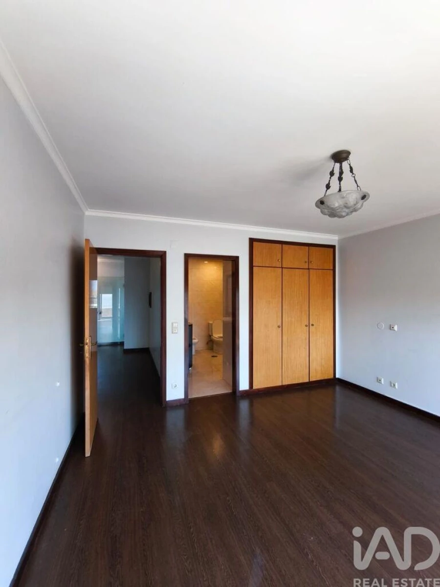 Apartamento T4 para Venda em Pedroso e Seixezelo Foto 21