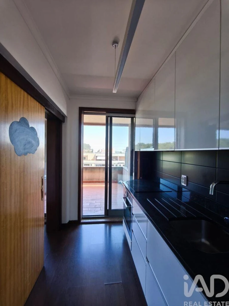 Apartamento T4 para Venda em Pedroso e Seixezelo Foto 29