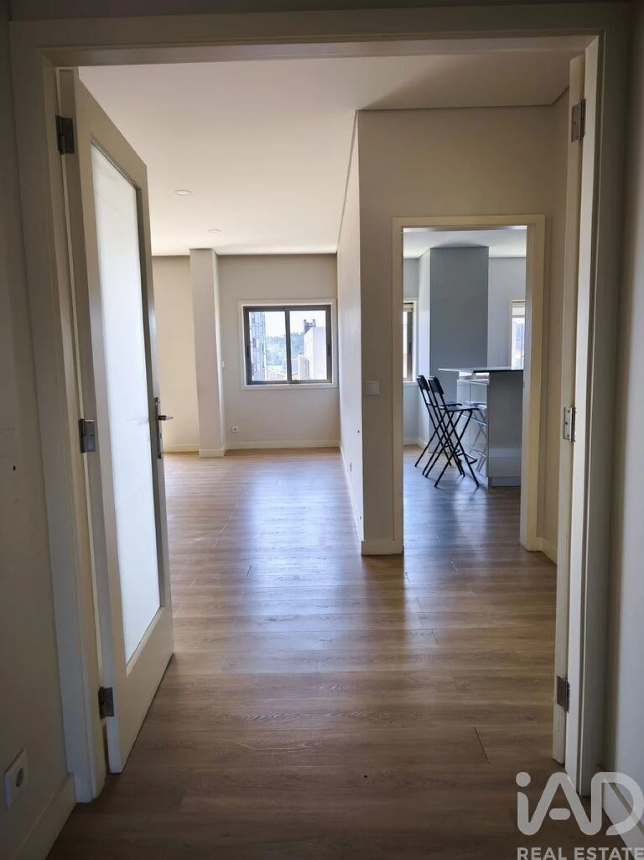 Apartamento T4 para Venda em Pedroso e Seixezelo Foto 3