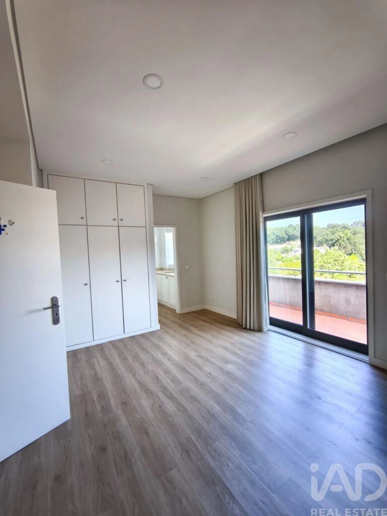 Apartamento T4 para Venda em Pedroso e Seixezelo Foto 9