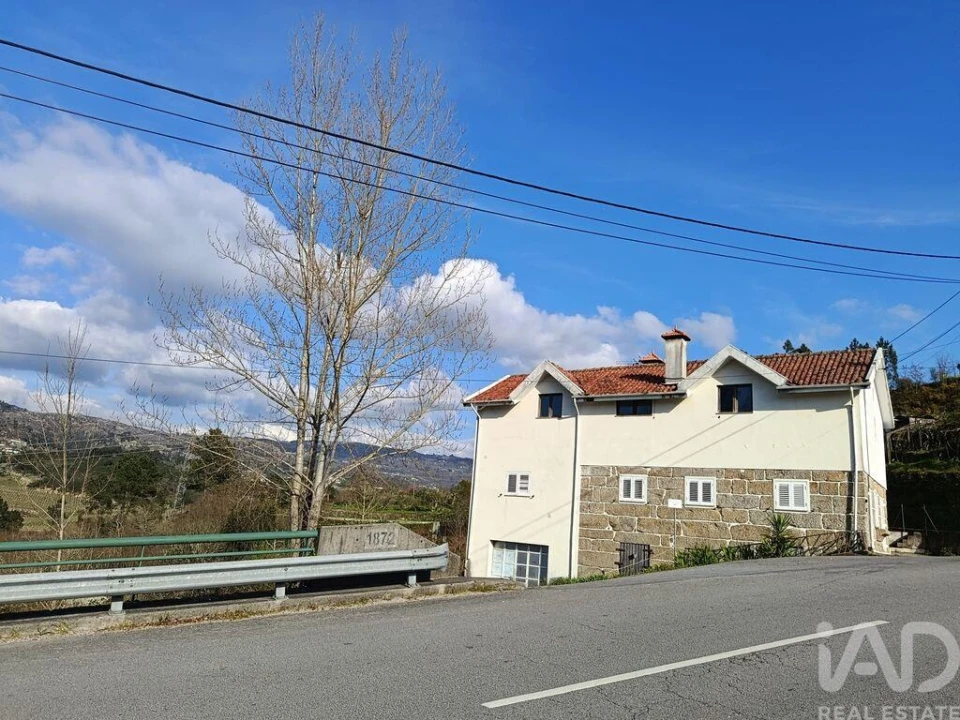 Moradia T6 para Venda em Soalhães Foto 1