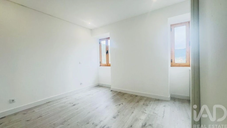 Moradia T3 para Venda em Outeiro Foto 16