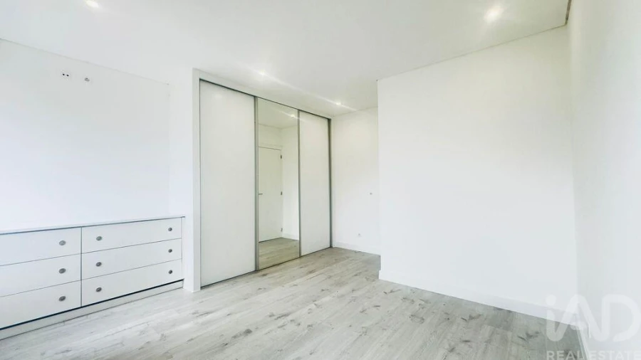 Moradia T3 para Venda em Outeiro Foto 14