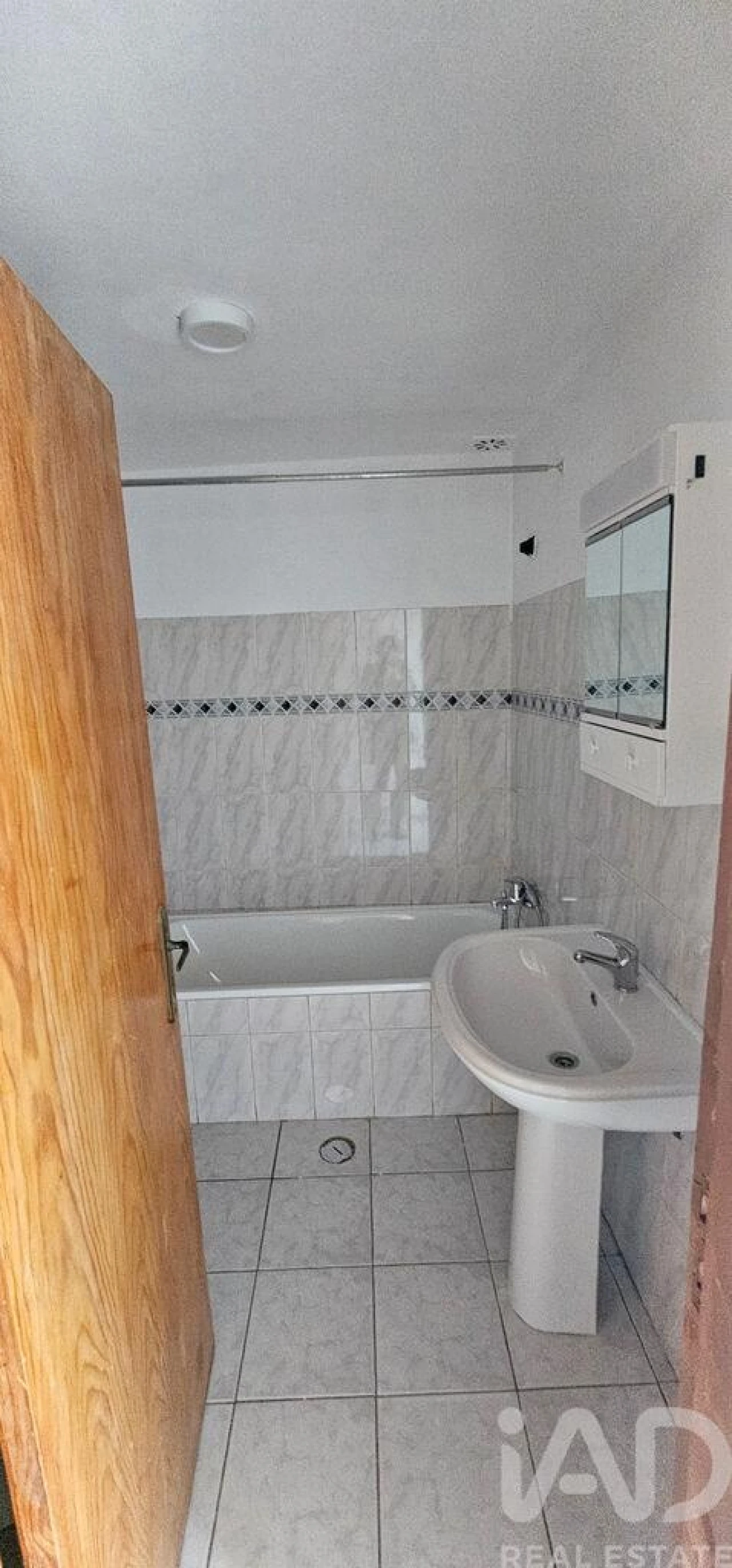 Moradia T3 para Arrendamento em São Miguel, Santa Eufémia e Rabaçal Foto 11