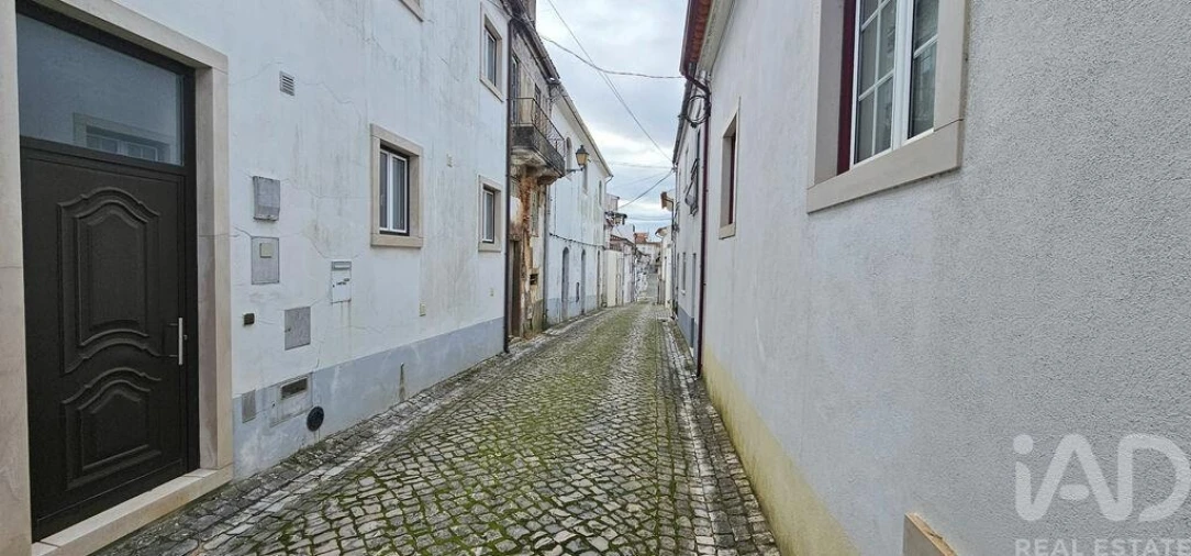 Moradia T3 para Arrendamento em São Miguel, Santa Eufémia e Rabaçal Foto 3