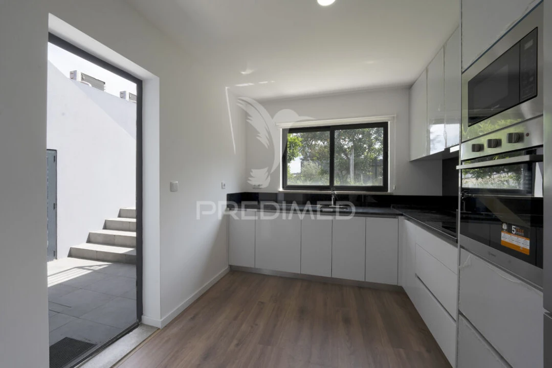 Moradia T2 para Venda em Custóias, Leça do Balio e Guifões Foto 7