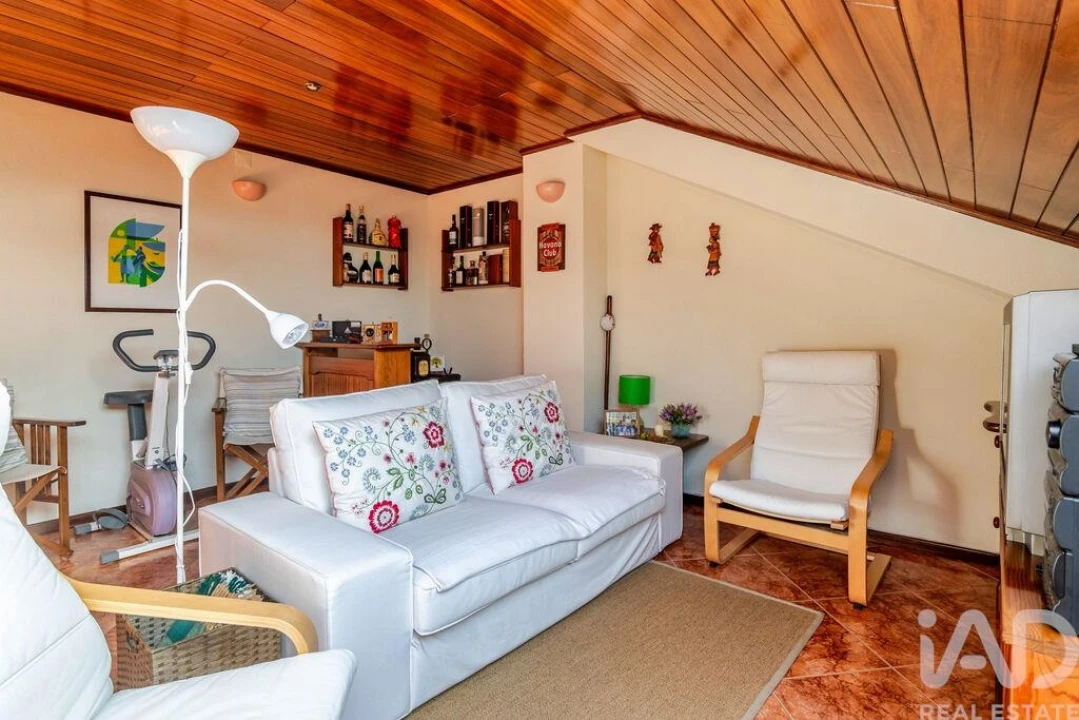 Apartamento T5 para Venda em Mafamude e Vilar do Paraíso Foto 26