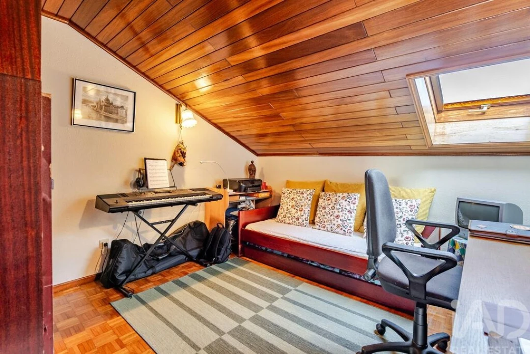 Apartamento T5 para Venda em Mafamude e Vilar do Paraíso Foto 28