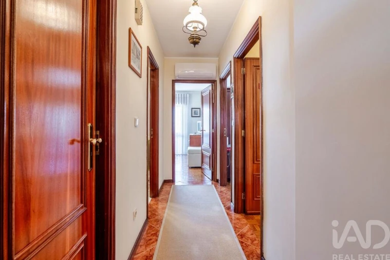 Apartamento T5 para Venda em Mafamude e Vilar do Paraíso Foto 13