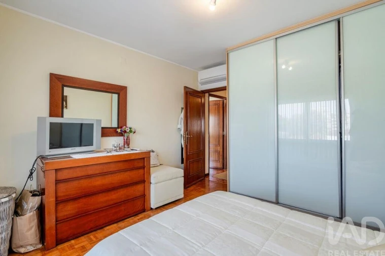 Apartamento T5 para Venda em Mafamude e Vilar do Paraíso Foto 18