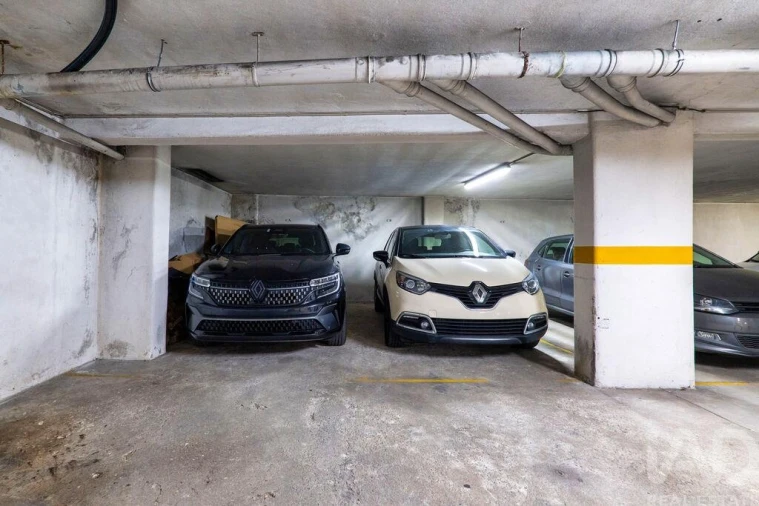 Apartamento T5 para Venda em Mafamude e Vilar do Paraíso Foto 33