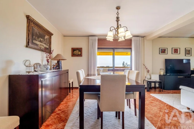 Apartamento T5 para Venda em Mafamude e Vilar do Paraíso Foto 4