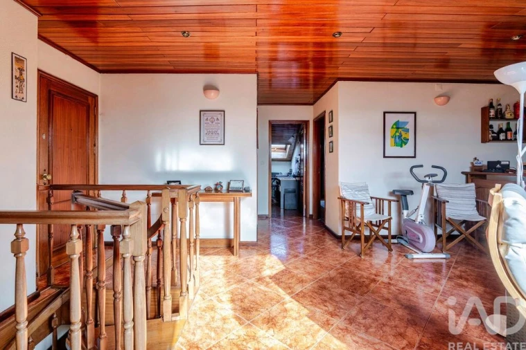 Apartamento T5 para Venda em Mafamude e Vilar do Paraíso Foto 27
