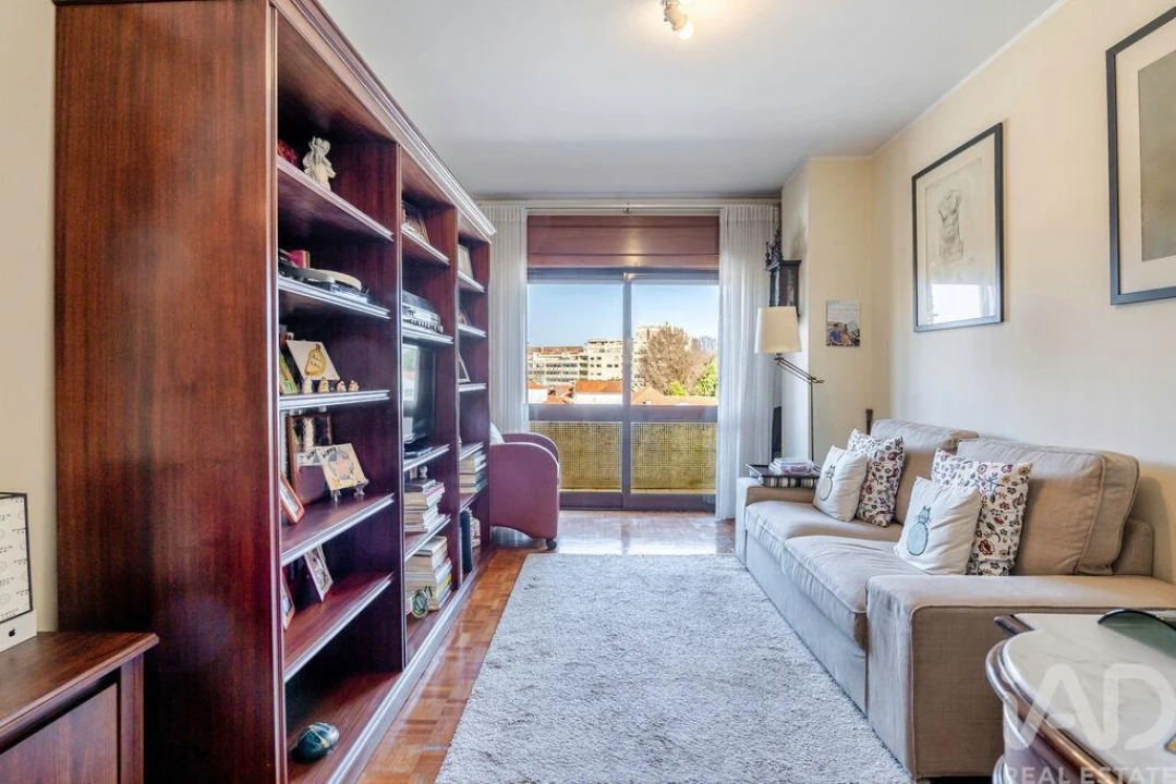 Apartamento T5 para Venda em Mafamude e Vilar do Paraíso Foto 21