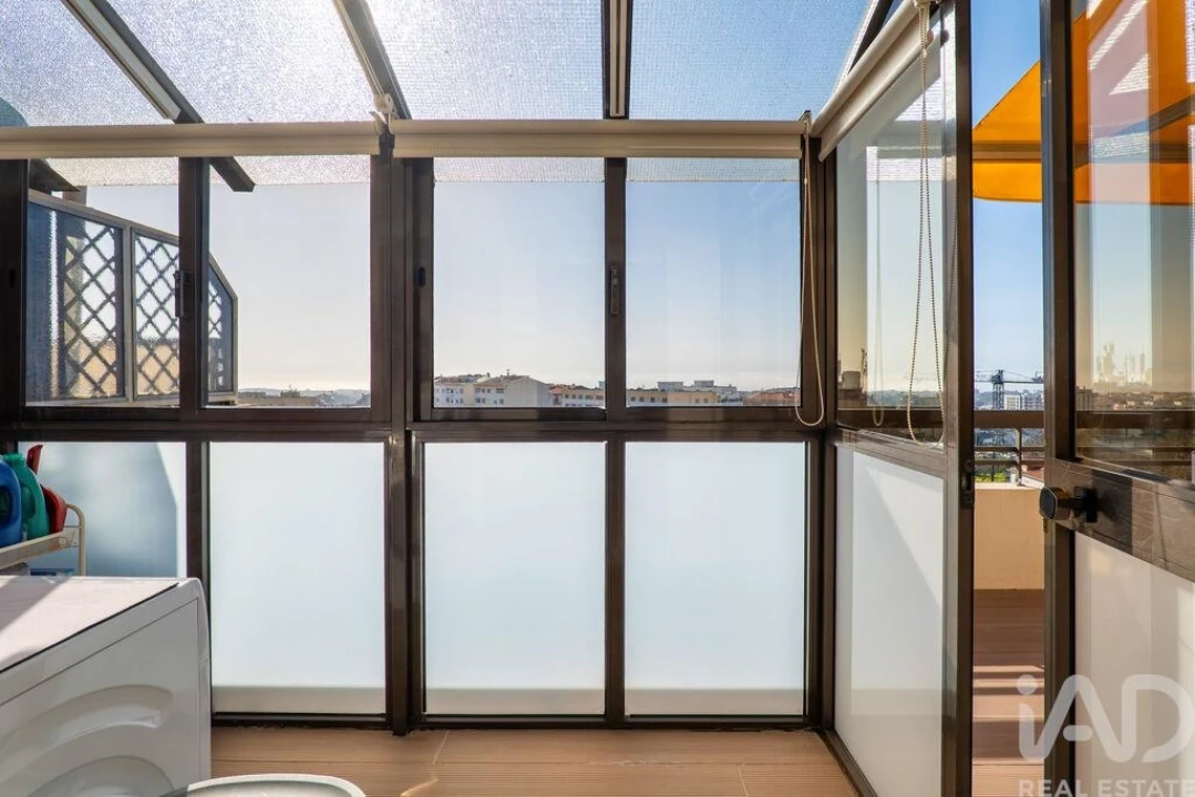 Apartamento T5 para Venda em Mafamude e Vilar do Paraíso Foto 11