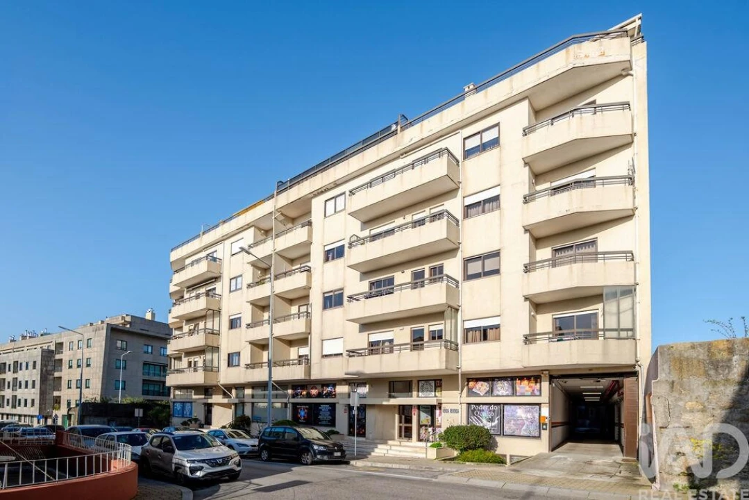 Apartamento T5 para Venda em Mafamude e Vilar do Paraíso Foto 34