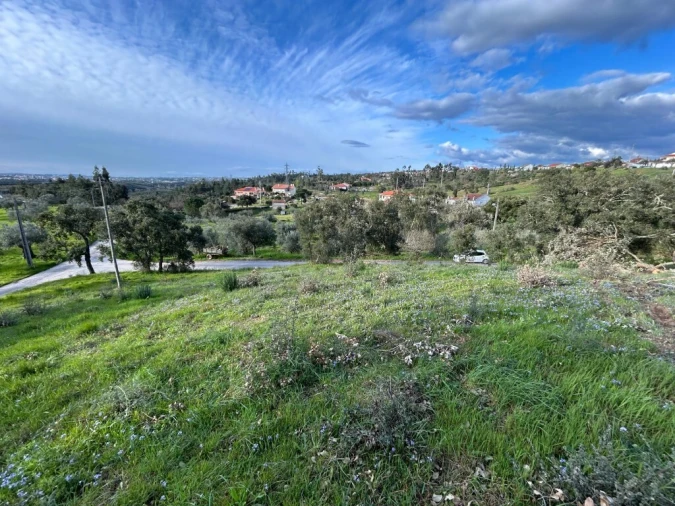 Terreno para Venda em São João Baptista e Santa Maria dos Olivais Foto 2