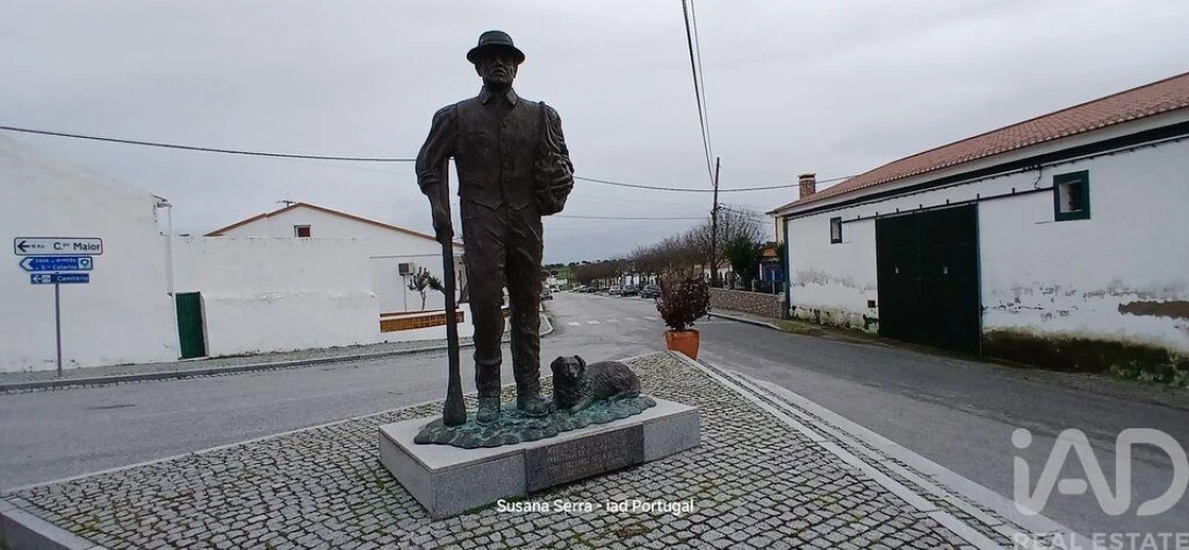 Moradia T4 para Venda em Santa Eulalia Foto 3