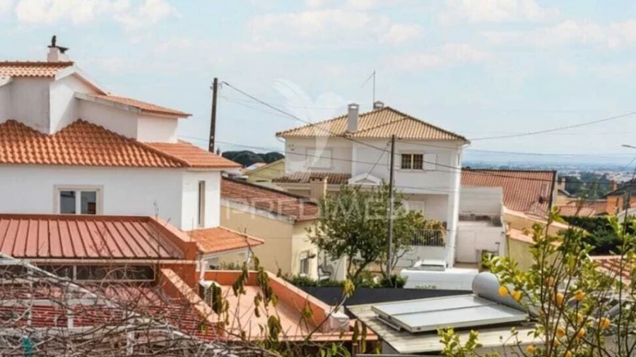 Prédio para Venda em Charneca de Caparica e Sobreda
