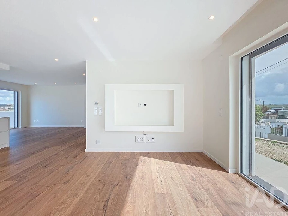 Moradia T4 para Venda em Silveira Foto 9