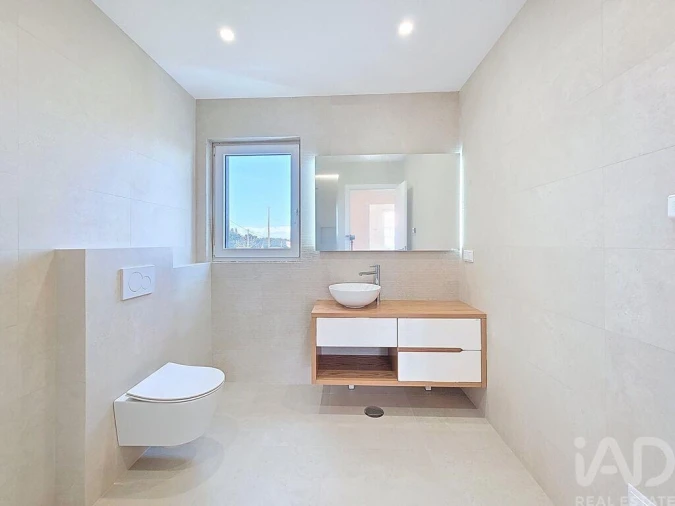 Moradia T4 para Venda em Silveira Foto 14