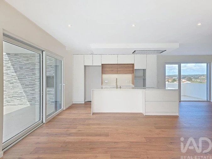 Moradia T4 para Venda em Silveira Foto 5