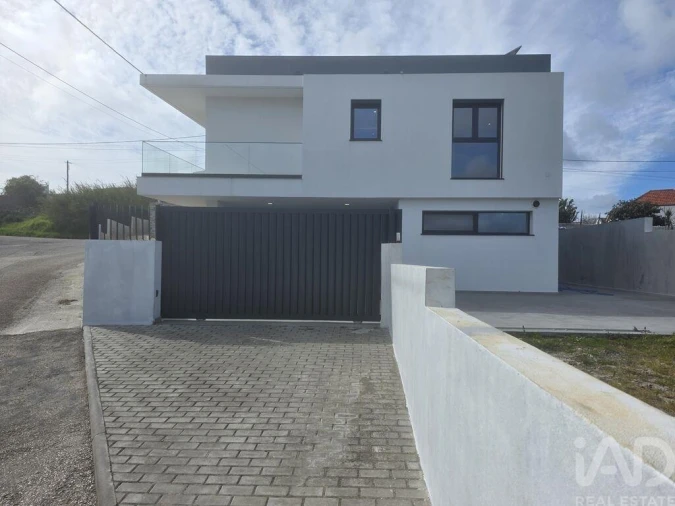 Moradia T4 para Venda em Silveira Foto 28