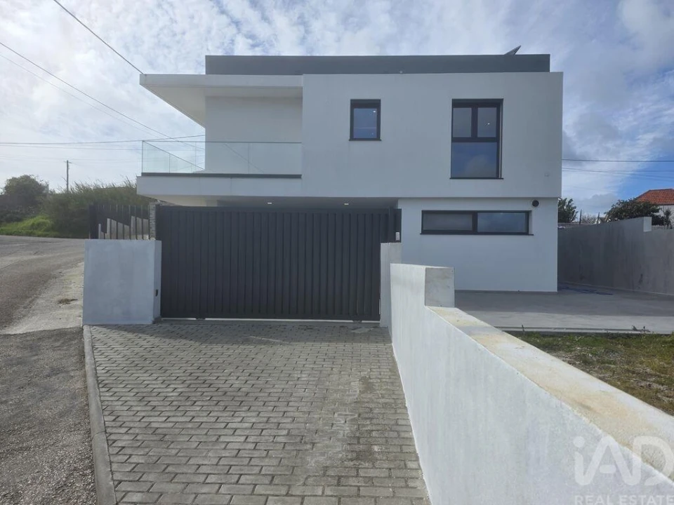 Moradia T4 para Venda em Silveira Foto 28