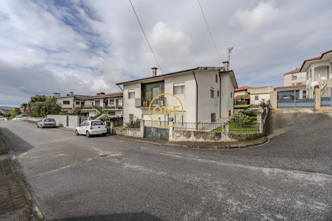 Moradia T3 para Venda em Lousado Foto 11