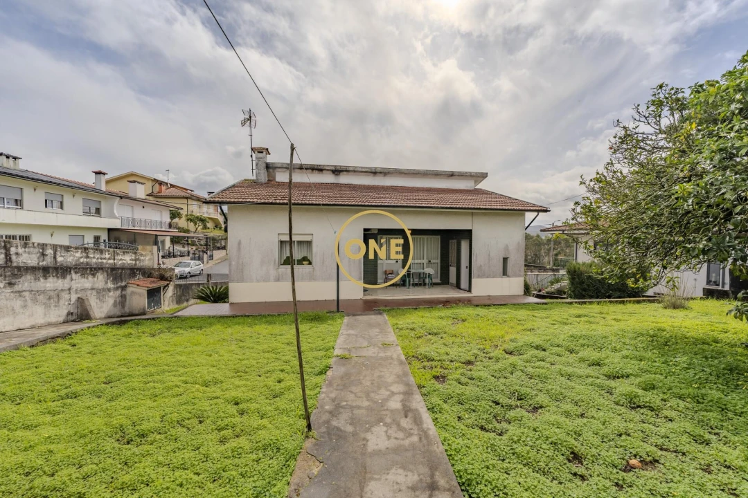 Moradia T3 para Venda em Lousado Foto 10