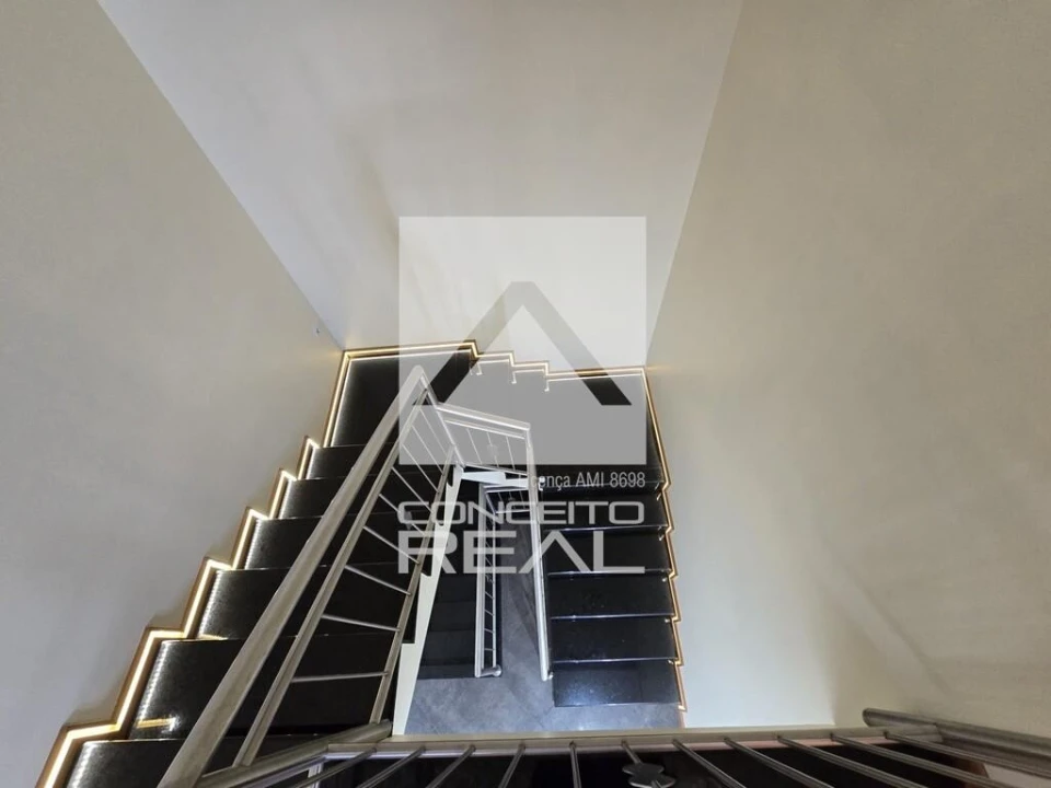 Moradia T4 para Arrendamento em Fânzeres e São Pedro da Cova Foto 11