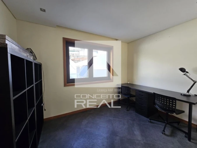 Moradia T4 para Arrendamento em Fânzeres e São Pedro da Cova Foto 29