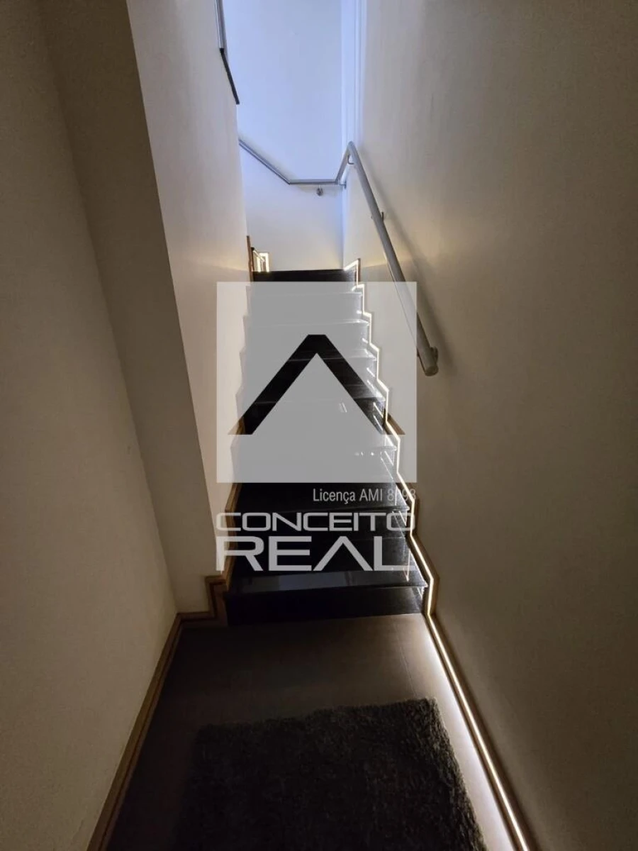 Moradia T4 para Arrendamento em Fânzeres e São Pedro da Cova Foto 10