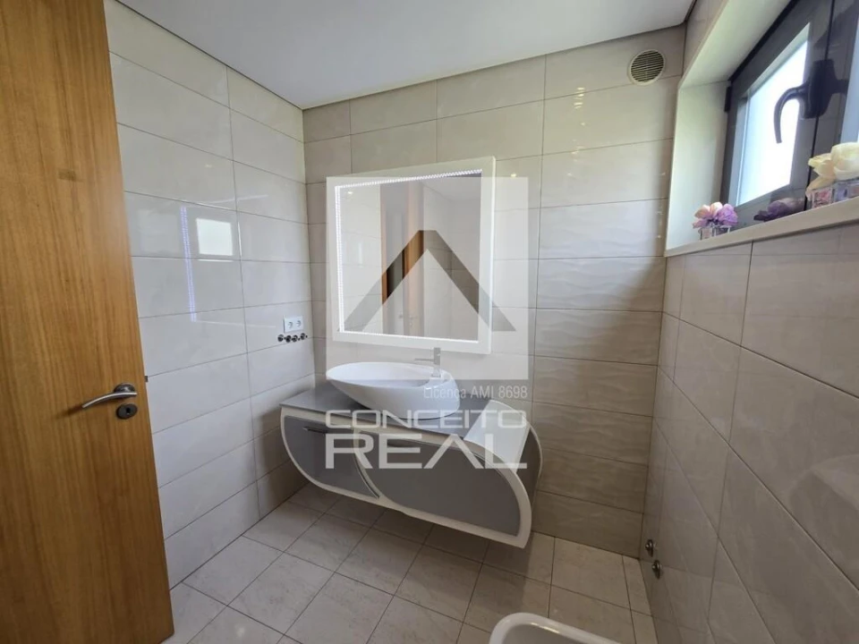 Moradia T4 para Arrendamento em Fânzeres e São Pedro da Cova Foto 22