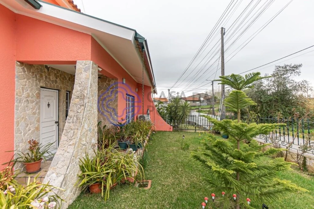 Moradia T3 para Venda em Bustos, Troviscal e Mamarrosa Foto 1