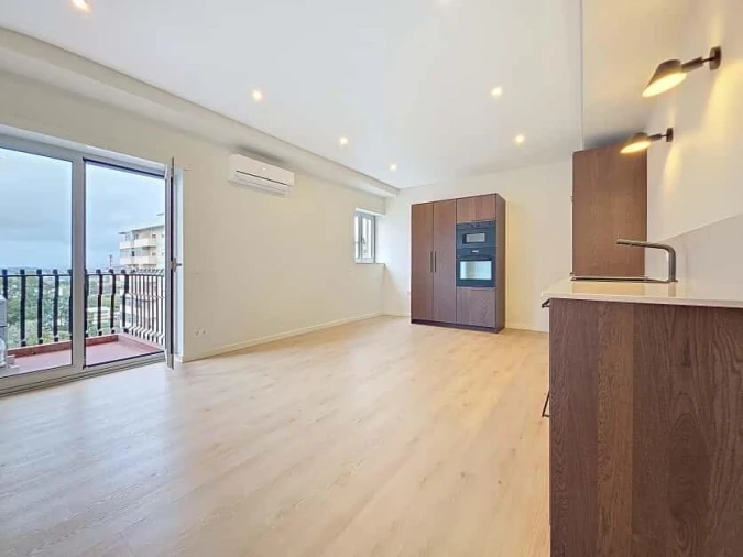 Apartamento T2 para Venda em Santo Antonio dos Olivais Foto 3