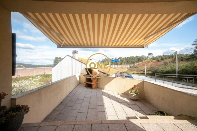 Moradia T5 para Venda em Paços de Ferreira Foto 2