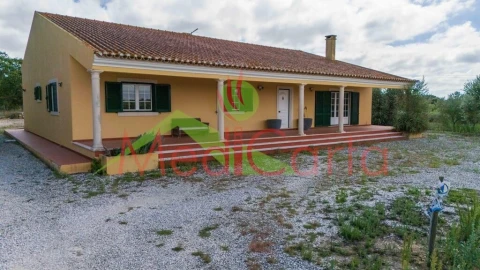 Moradia T4 para Venda em Vila Chã de Ourique