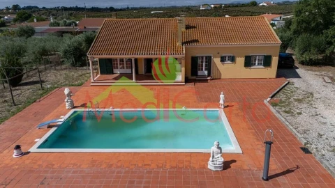 Moradia T4 para Venda em Vila Chã de Ourique