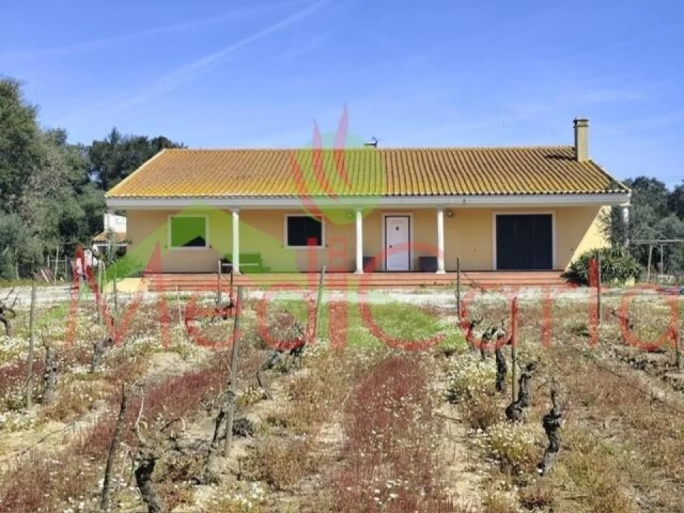 Moradia T4 para Venda em Vila Chã de Ourique Foto 1