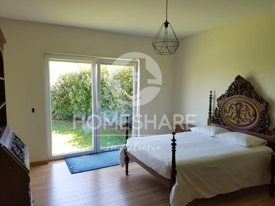 Moradia T6 para Venda em Recarei Foto 10