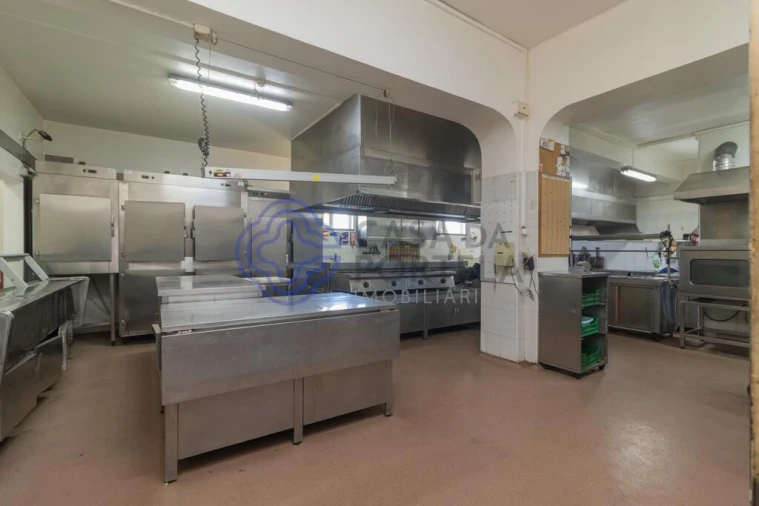 Negócio para Venda em Pechão Foto 35