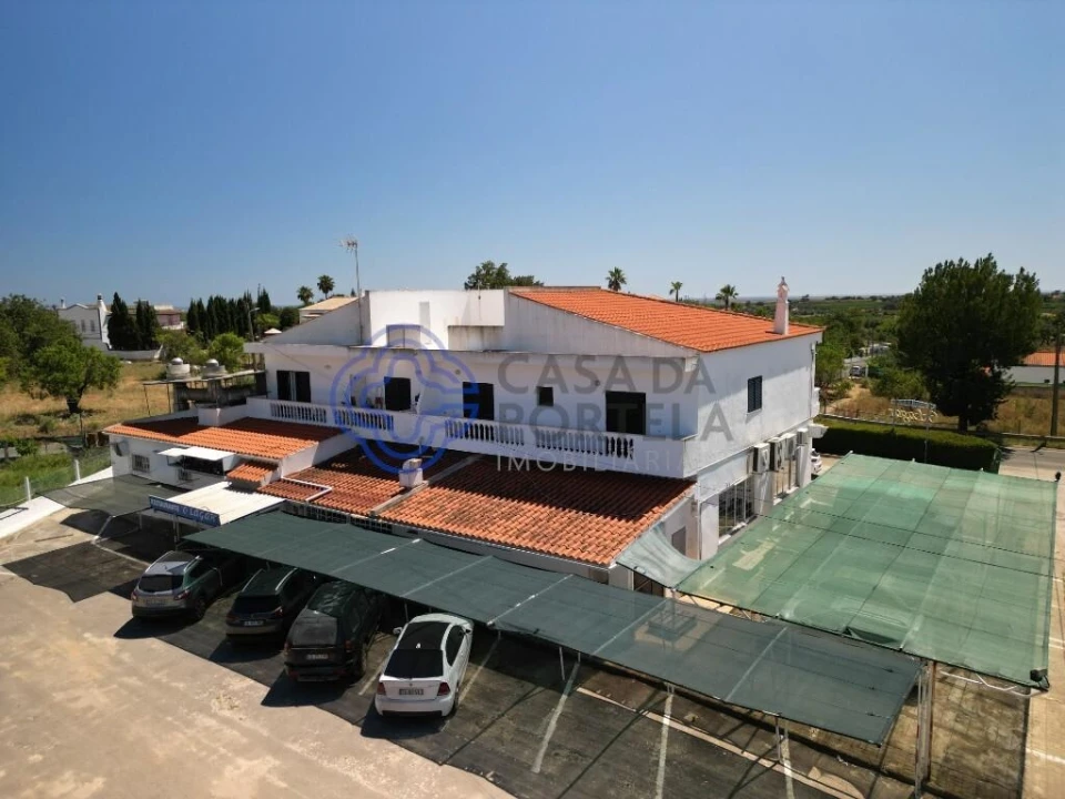 Negócio para Venda em Pechão Foto 3