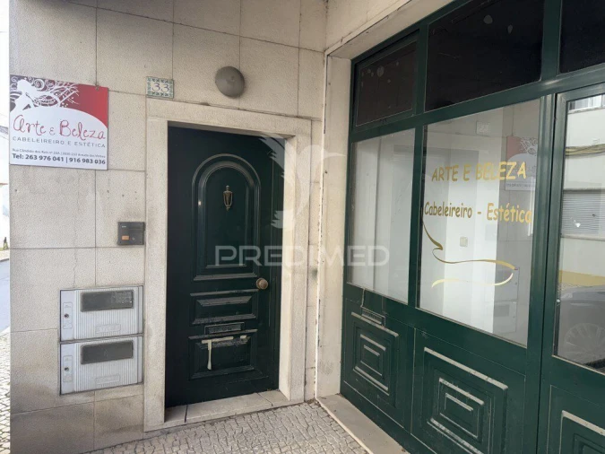 Prédio para Venda em Arruda dos Vinhos Foto 2