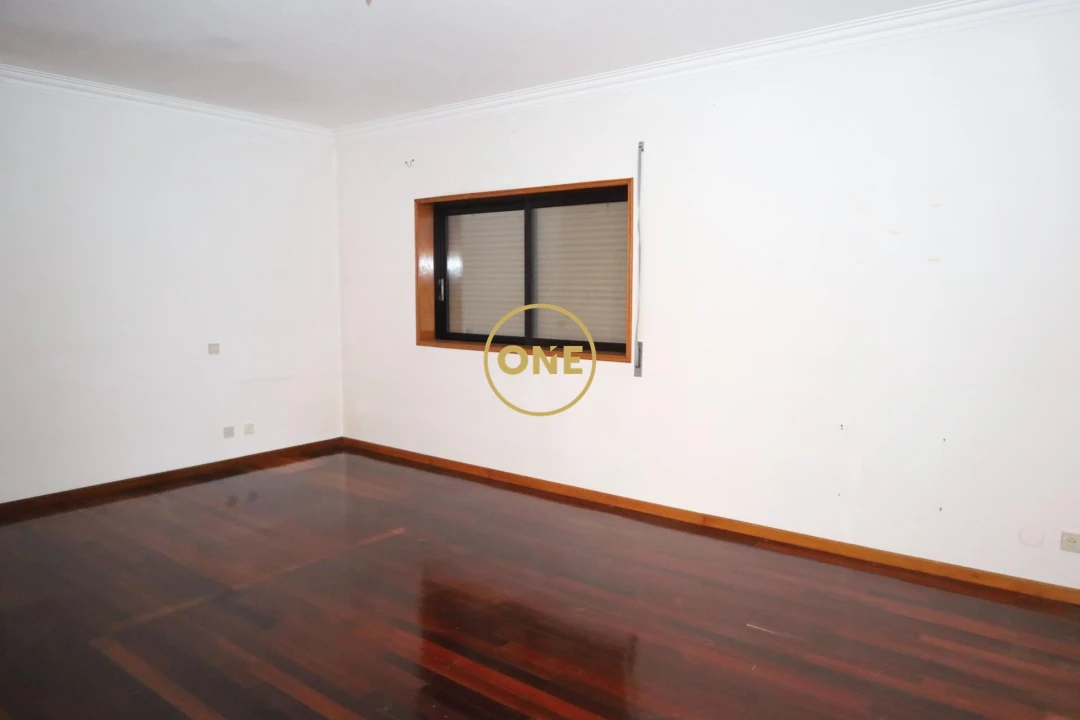 Moradia T5 para Venda em Ruivães e Novais Foto 22