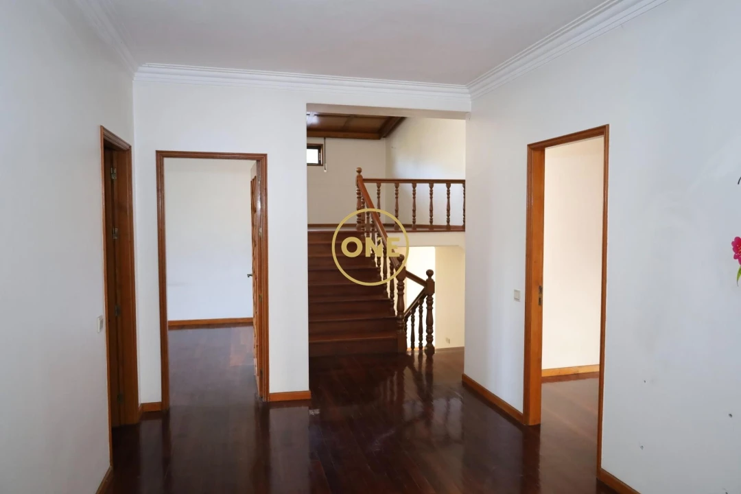 Moradia T5 para Venda em Ruivães e Novais Foto 13