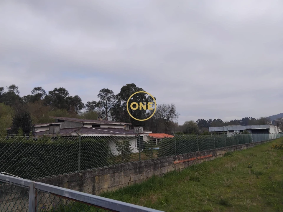 Moradia T5 para Venda em Ruivães e Novais Foto 4